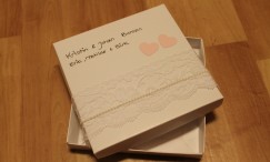 sånn skal dei bli :) Her har eg festa på band og <3