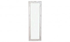 speilet skal ligge på bordet. oppå skal det være dekorasjoner på stett så de kommer litt høyt opp.