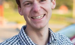 Ørjan Tinnen er toastmaster under middag