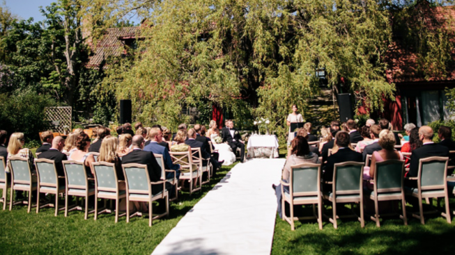 Engø Gård er et rett bryllupslokale hvis du ønsker vielsen ute i Vestfold